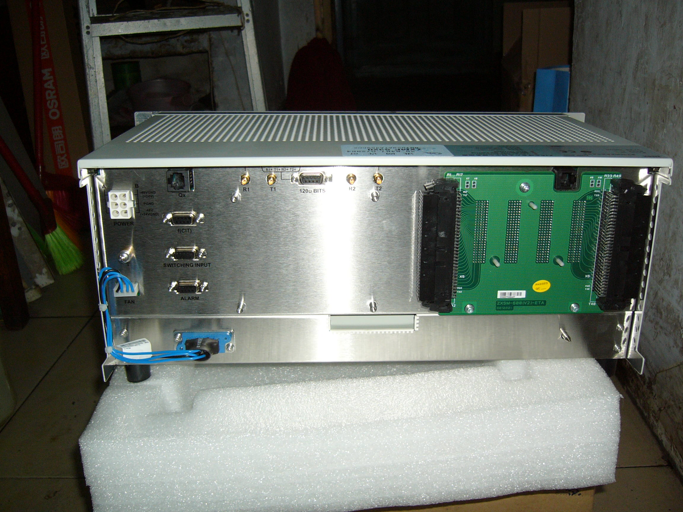 中兴S320光端机设备图3.jpg